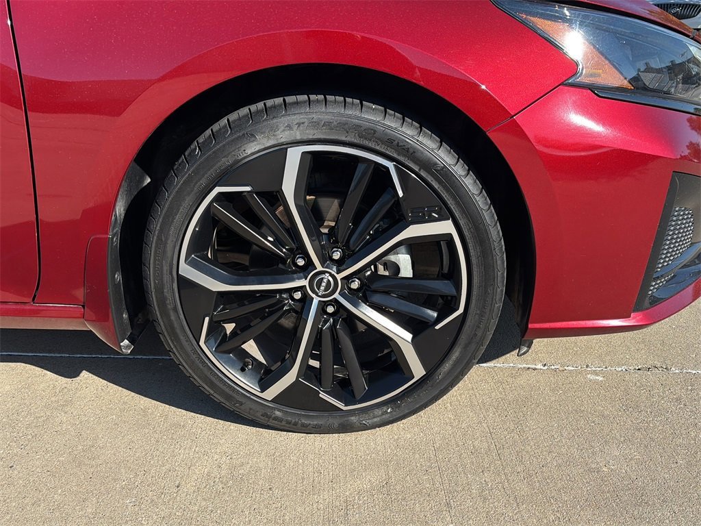 Used 2023 Nissan Altima 2.5 SR image 29