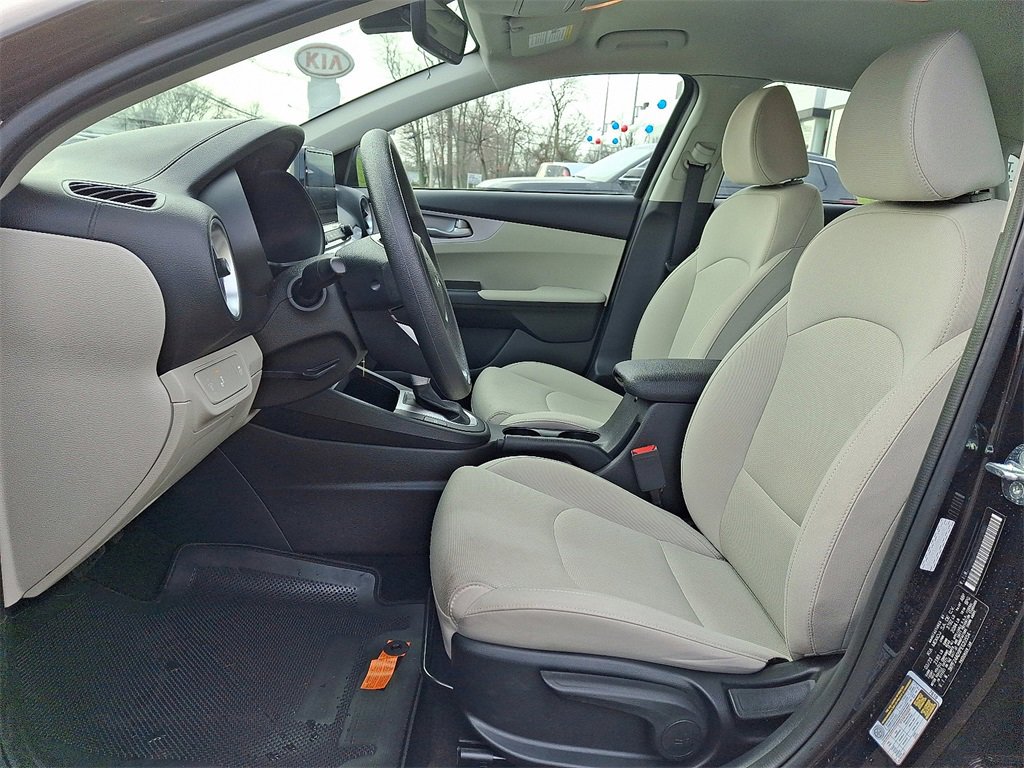 Used 2023 Kia Forte LXS w/ LXS Technology Package image 14