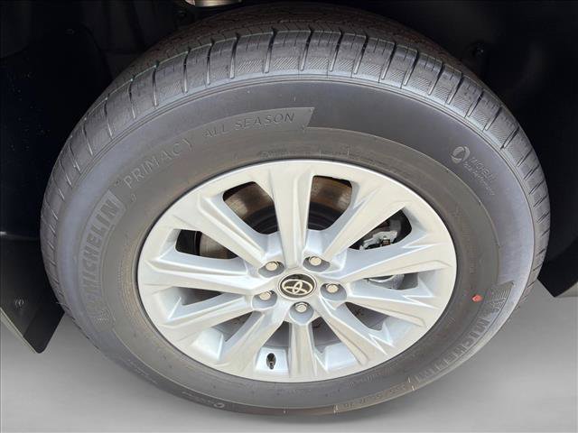 Used 2026 Toyota Grand Highlander AWD image 17