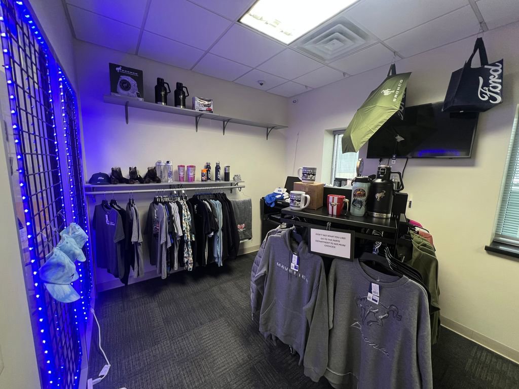 Used 2021 Toyota RAV4 Limited image 6