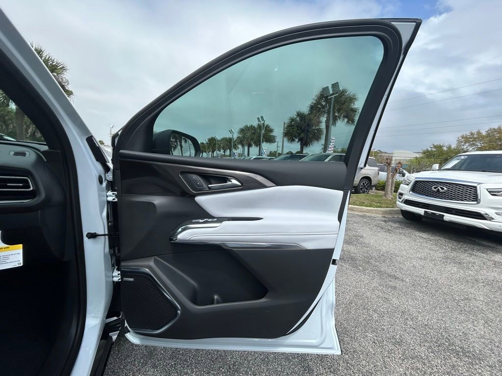 New 2026 Chevrolet Traverse High Country FWD image 28