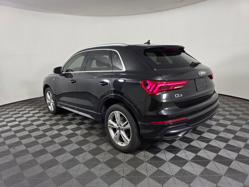 Used 2022 Audi Q3 2.0T Premium Plus w/ Premium Plus Package image 4