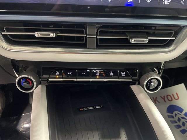 Used 2025 Chevrolet Equinox EV LT image 19