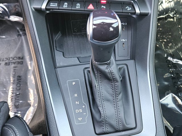 Used 2025 Audi Q3 2.0T Premium w/ Convenience Package image 12