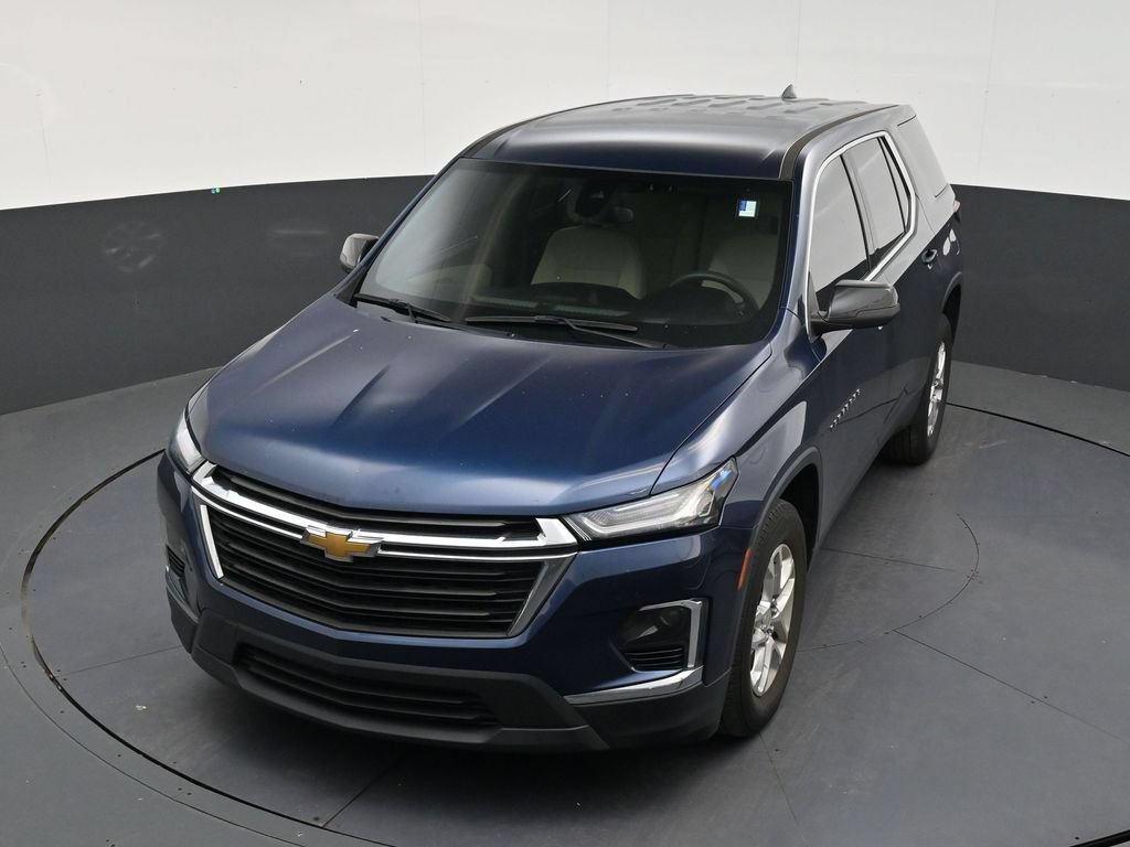 Used 2023 Chevrolet Traverse LS FWD image 18