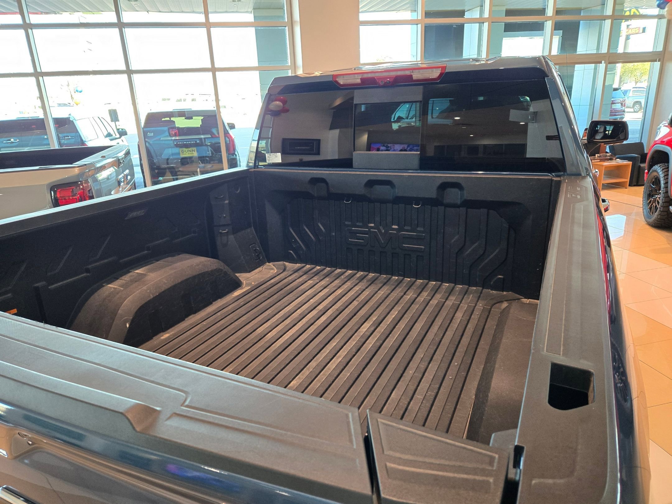 New 2025 GMC Sierra 1500 Denali Ultimate AWD/4WD image 5