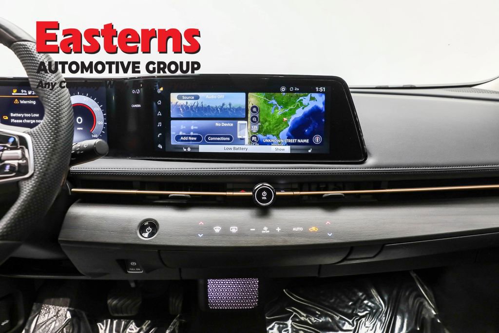 Used 2024 Nissan Ariya FWD image 12