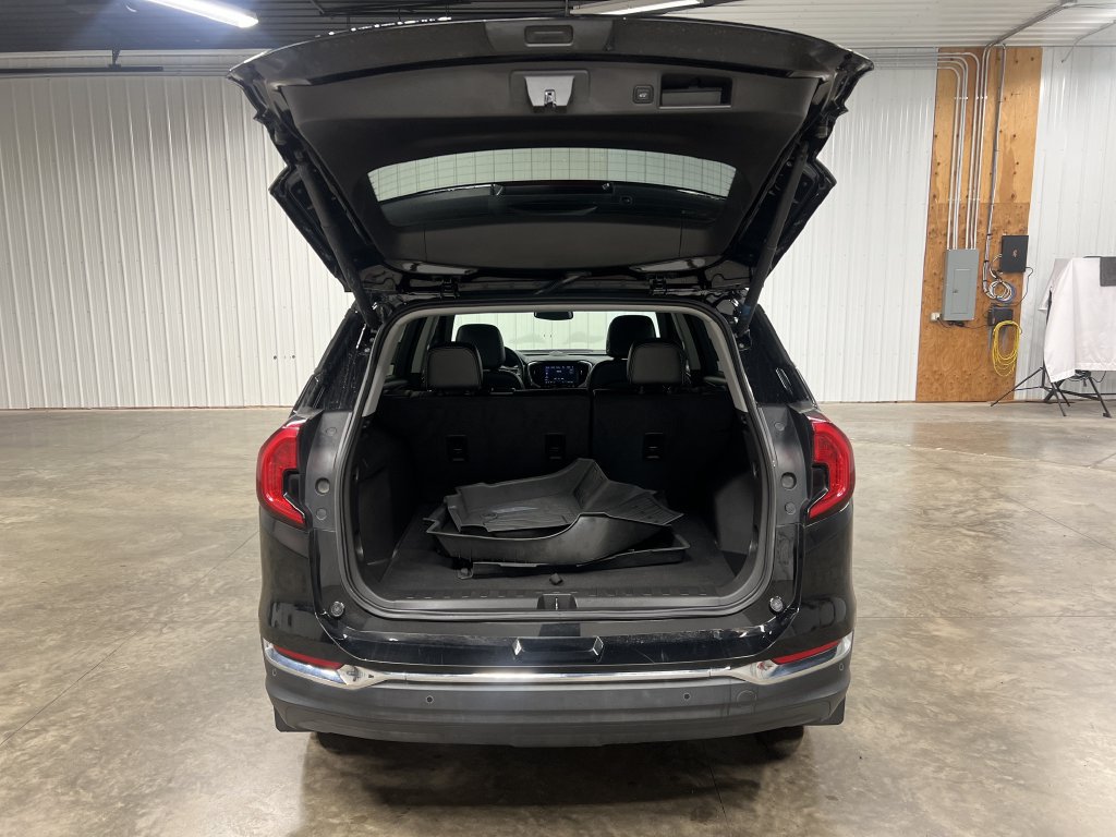 Certified 2023 GMC Terrain SLT w/ Infotainment Package II AWD/4WD image 12