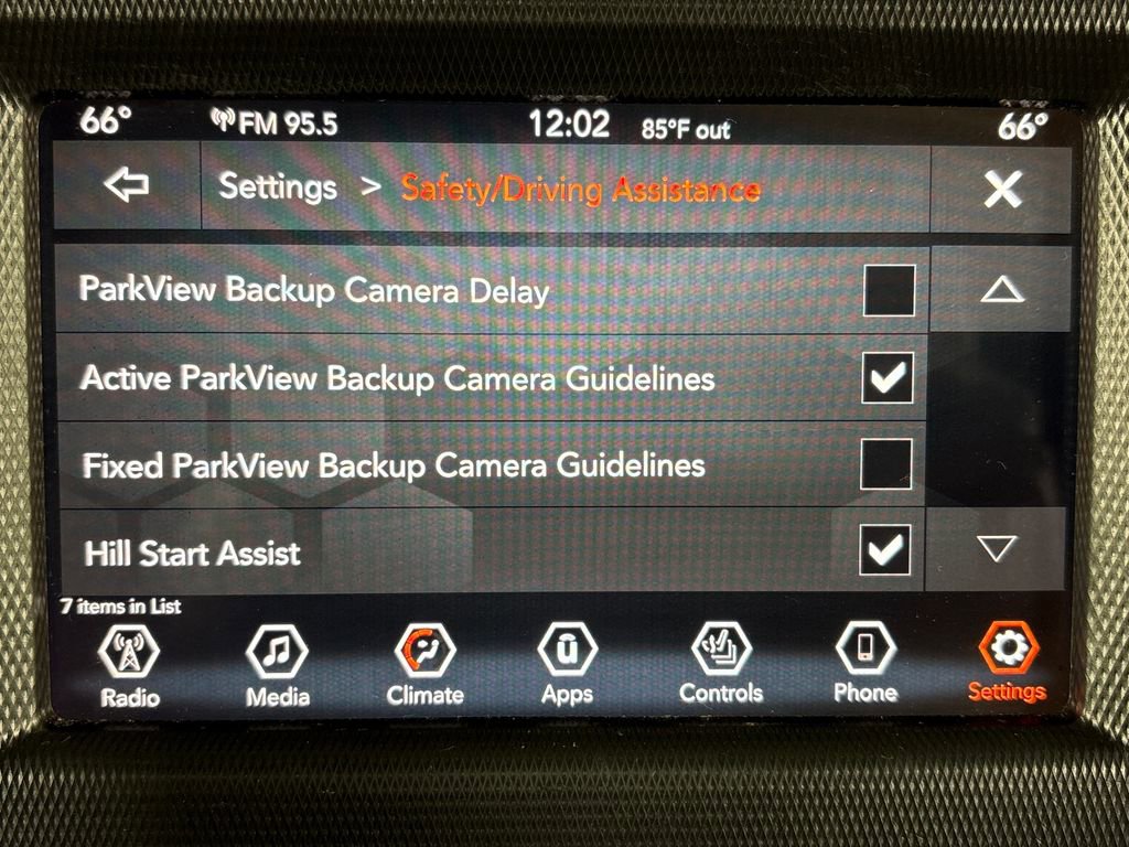 Used 2018 Jeep Wrangler Sport S image 33