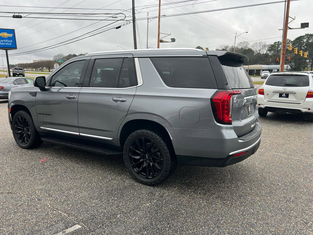 Used 2022 GMC Yukon SLT w/ SLT Premium Package image 20