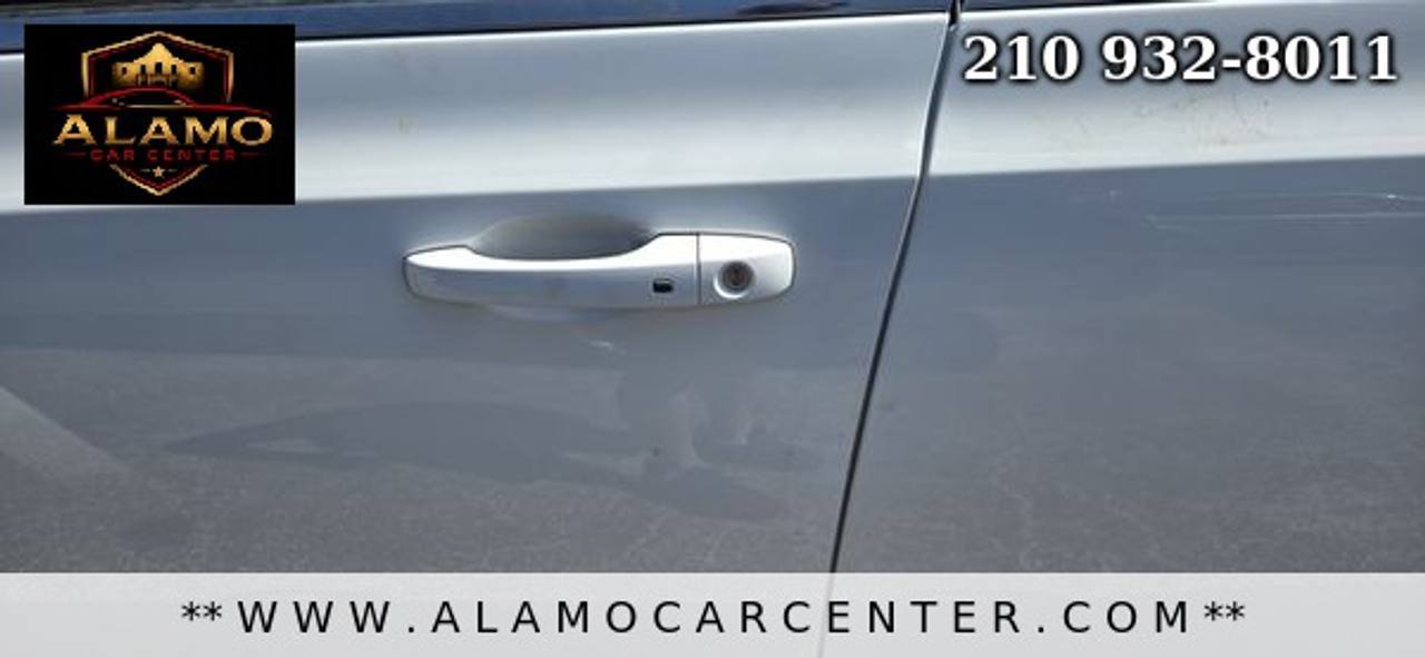 Used 2013 Chrysler 300 S RWD image 9