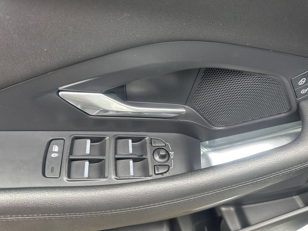 Used 2020 Jaguar E-PACE AWD/4WD image 16