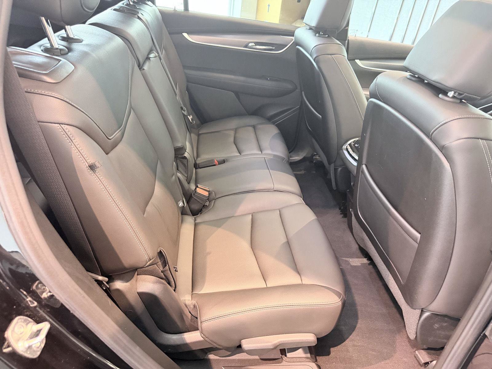 Used 2024 Cadillac XT6 Luxury w/ LPO, Floor Liner Package AWD/4WD image 23
