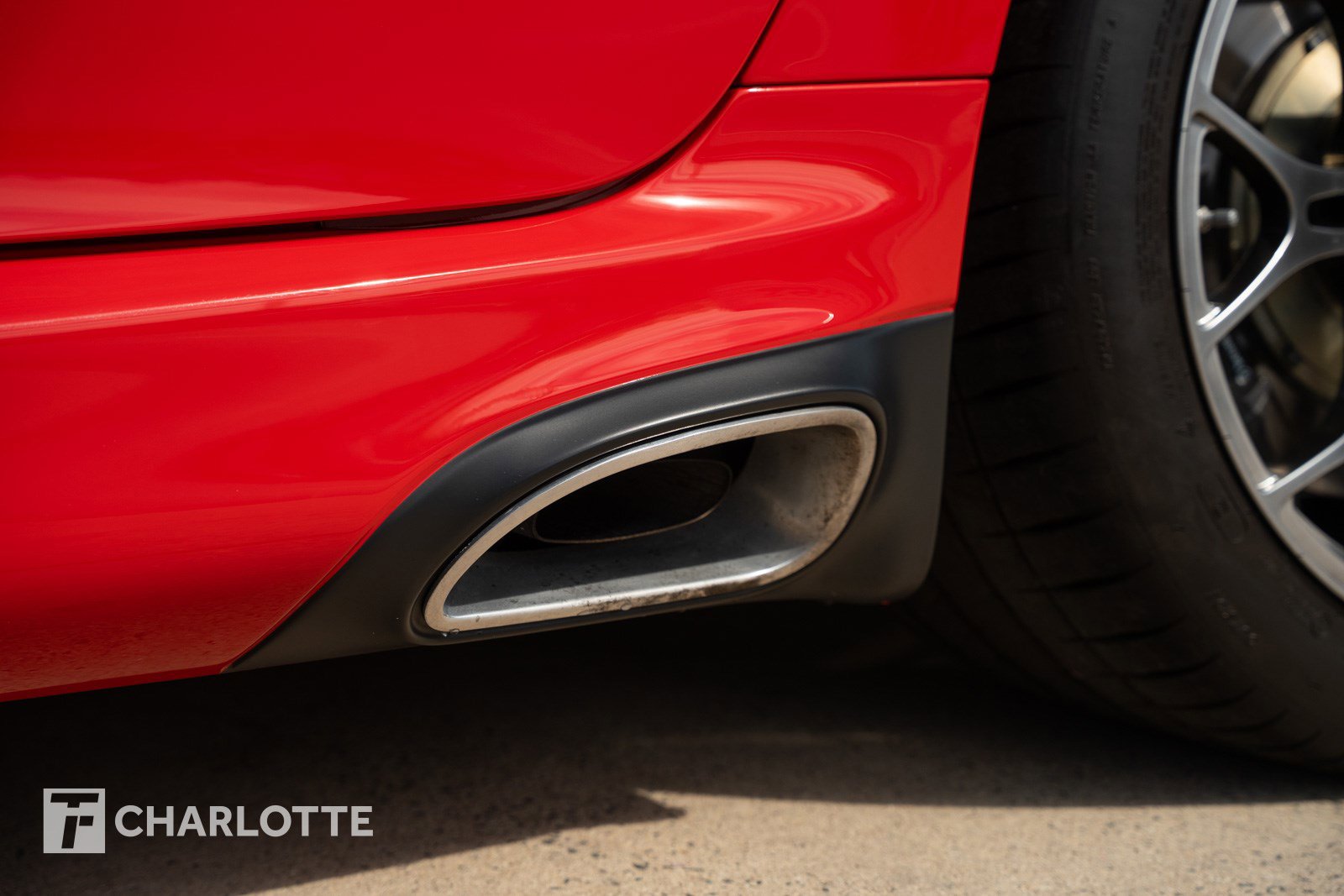 Used 2013 SRT Viper GTS w/ GTS Laguna Interior Pkg image 10