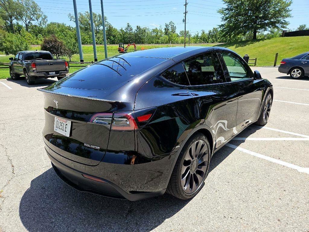 Used 2021 Tesla Model Y Performance AWD/4WD image 7