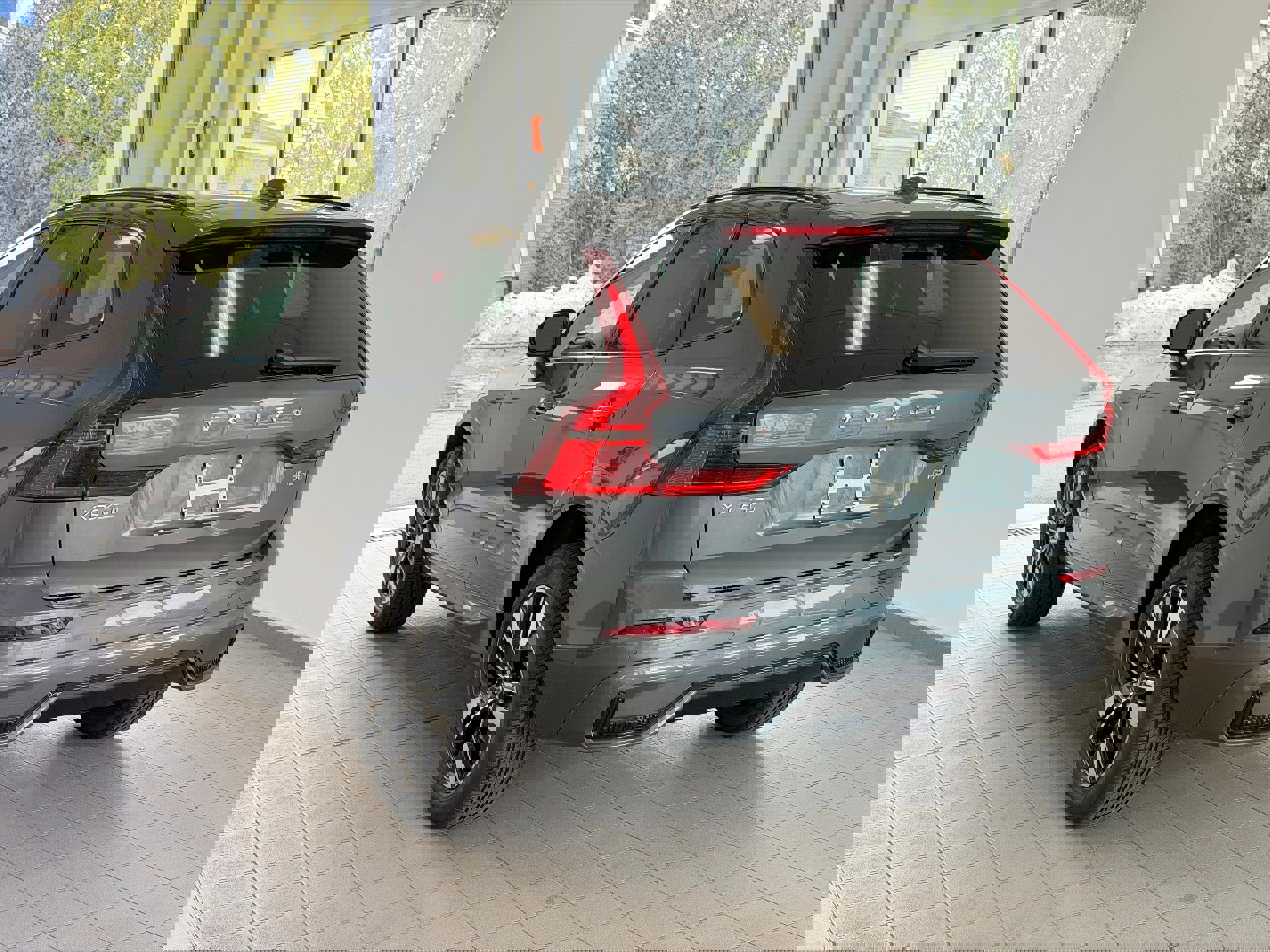 New 2026 Volvo XC60 B5 Plus w/ Protection Package Premier image 8