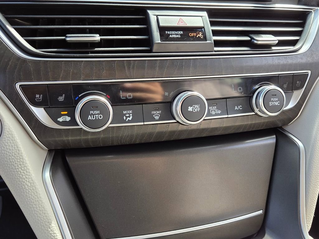 Certified 2018 Honda Accord Touring image 32