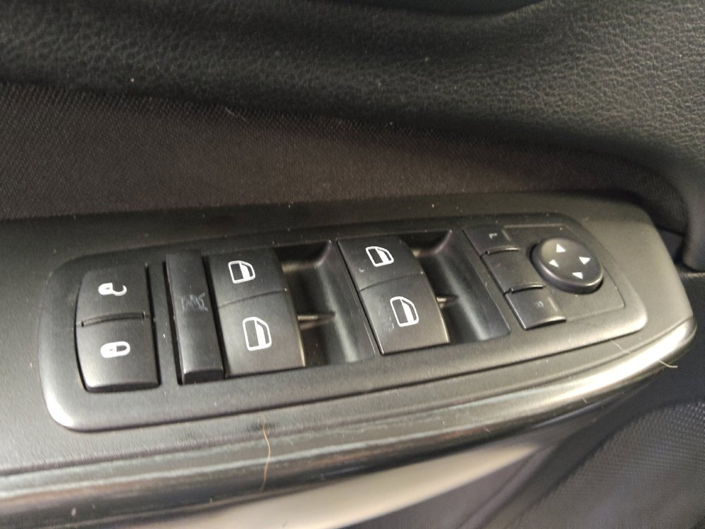 Used 2014 Jeep Cherokee Latitude w/ Comfort/Convenience Group FWD image 27