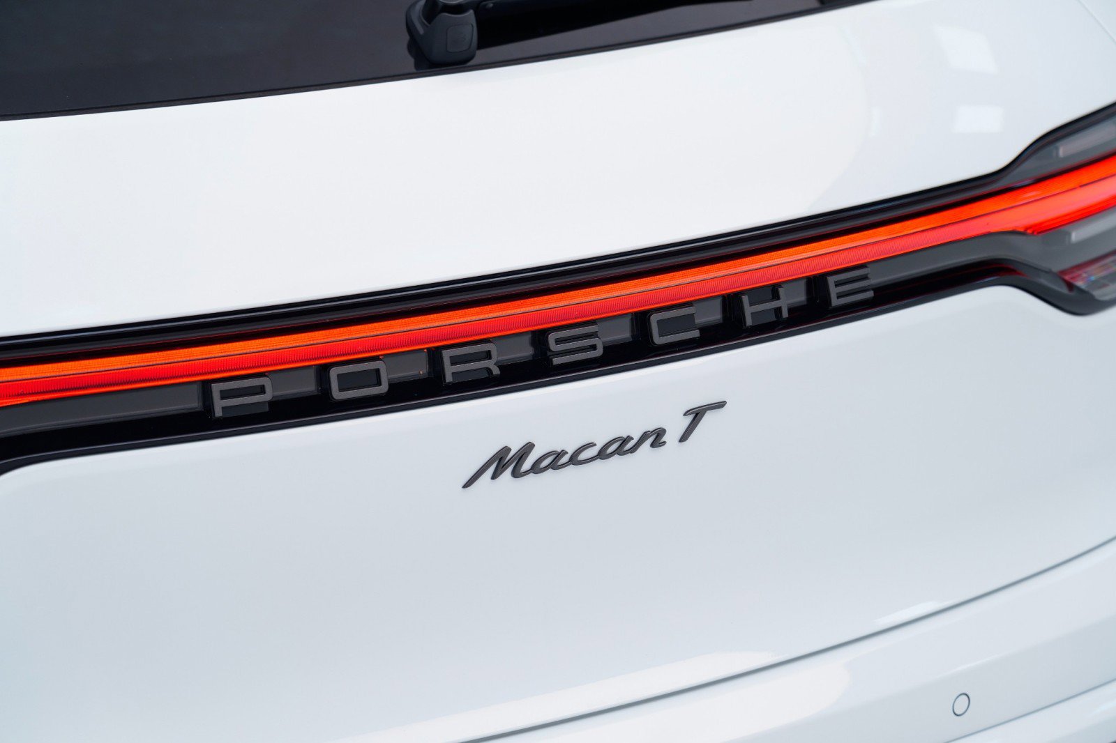 New 2026 Porsche Macan image 13