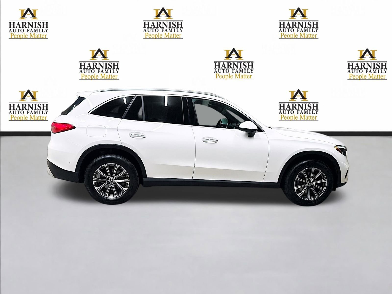 Used 2024 Mercedes-Benz GLC 300 4MATIC video 4