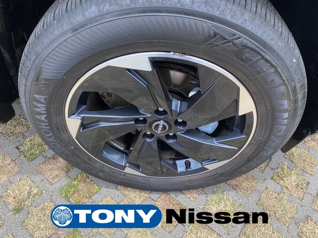 Used 2025 Nissan Rogue SV FWD image 27