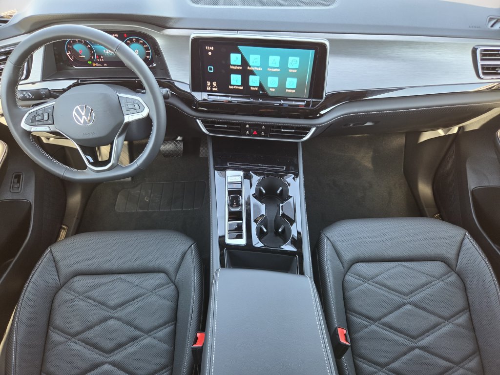 New 2026 Volkswagen Atlas Cross Sport SE FWD image 23