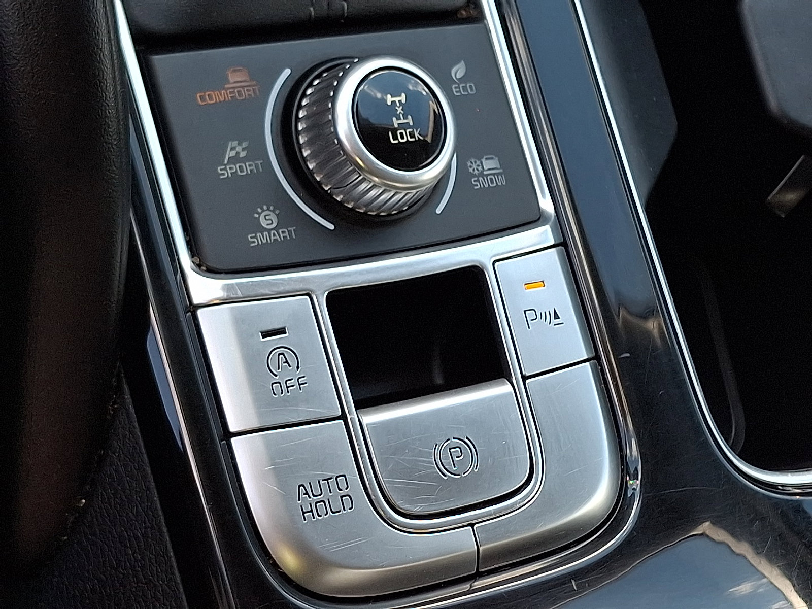 Used 2023 Kia Telluride LX image 26