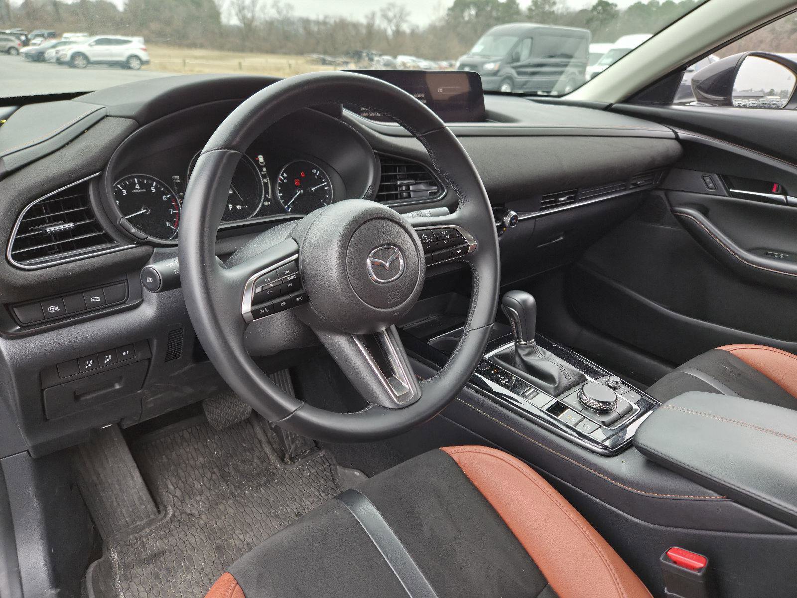 Used 2025 MAZDA CX-30 Carbon image 9