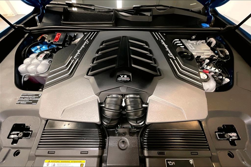 Used 2025 Lamborghini Urus SE image 15