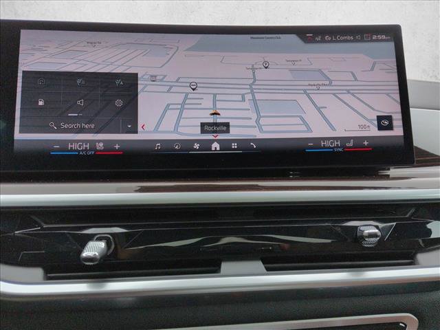 Used 2024 BMW X7 M60i image 13