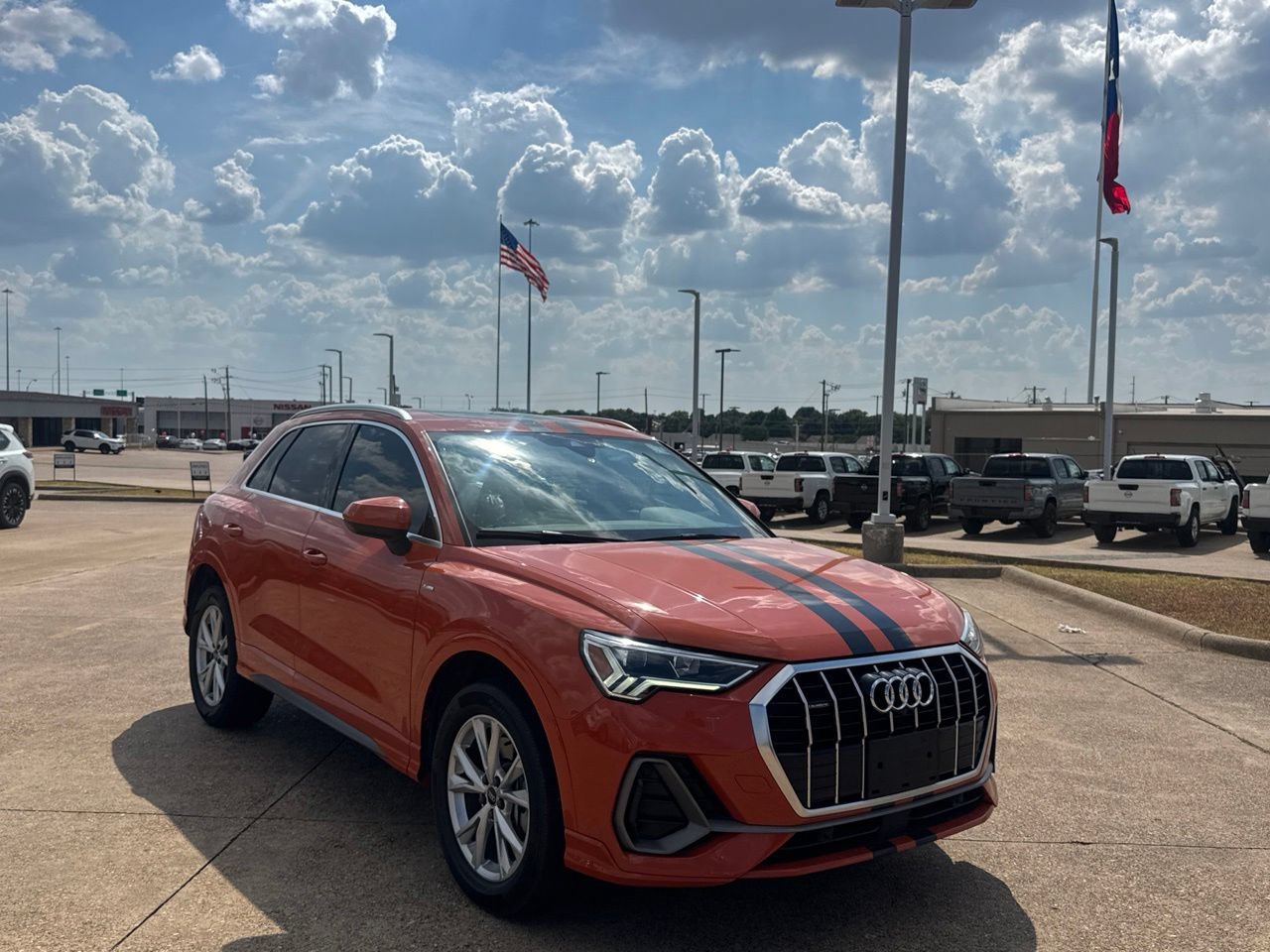 Used 2022 Audi Q3 2.0T Premium Plus w/ Premium Plus Package AWD/4WD image 1