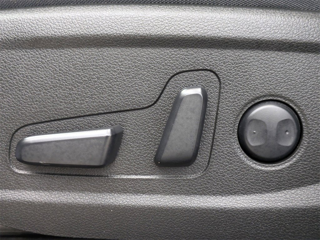 Used 2023 Hyundai Santa Fe SEL w/ Premium Package image 21