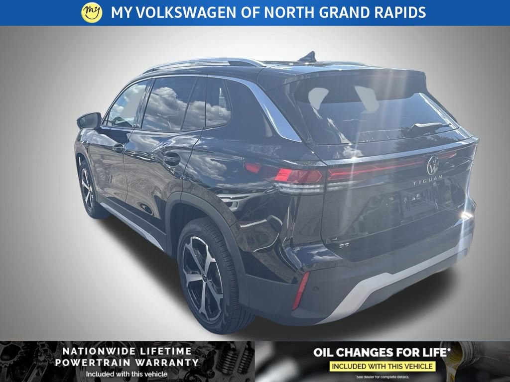 New 2026 Volkswagen Tiguan SE AWD/4WD image 18