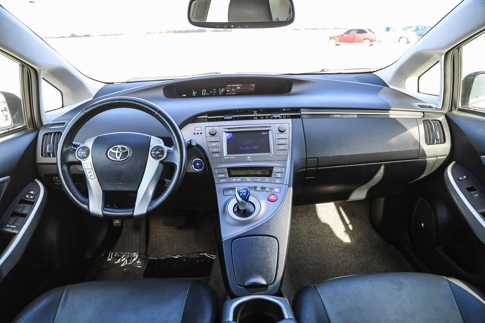 Used 2015 Toyota Prius Four image 12