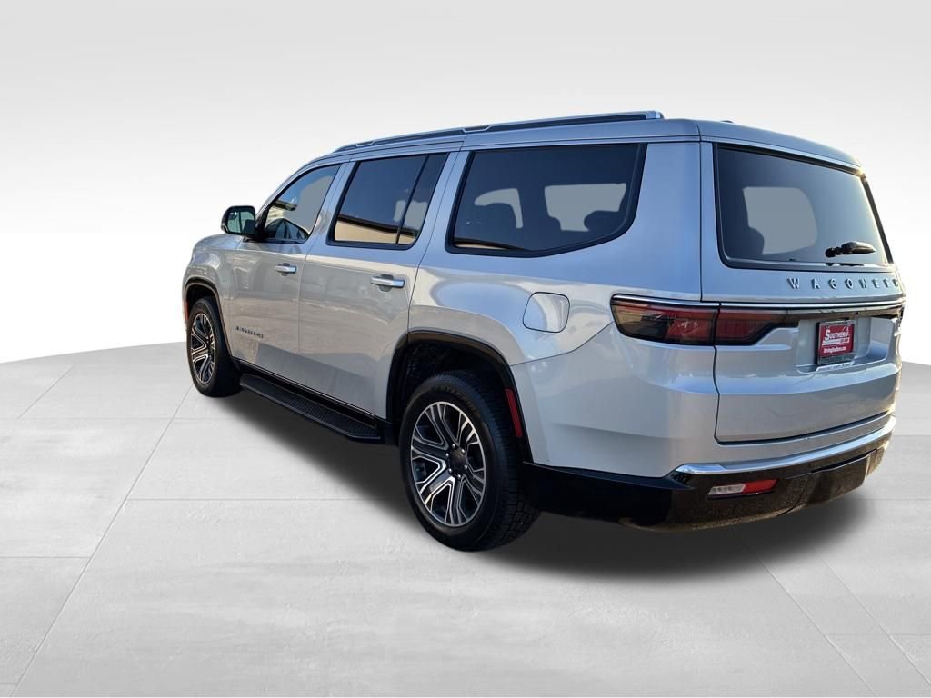 Used 2024 Jeep Wagoneer Series II w/ Flexible Seating Group image 3