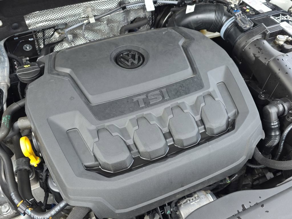 Used 2024 Volkswagen Tiguan SE image 12