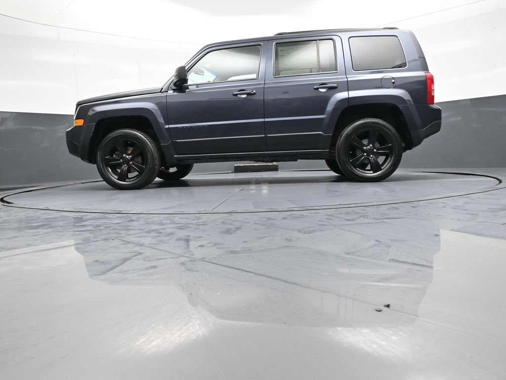 Used 2015 Jeep Patriot Sport w/ Power Value Group FWD image 32
