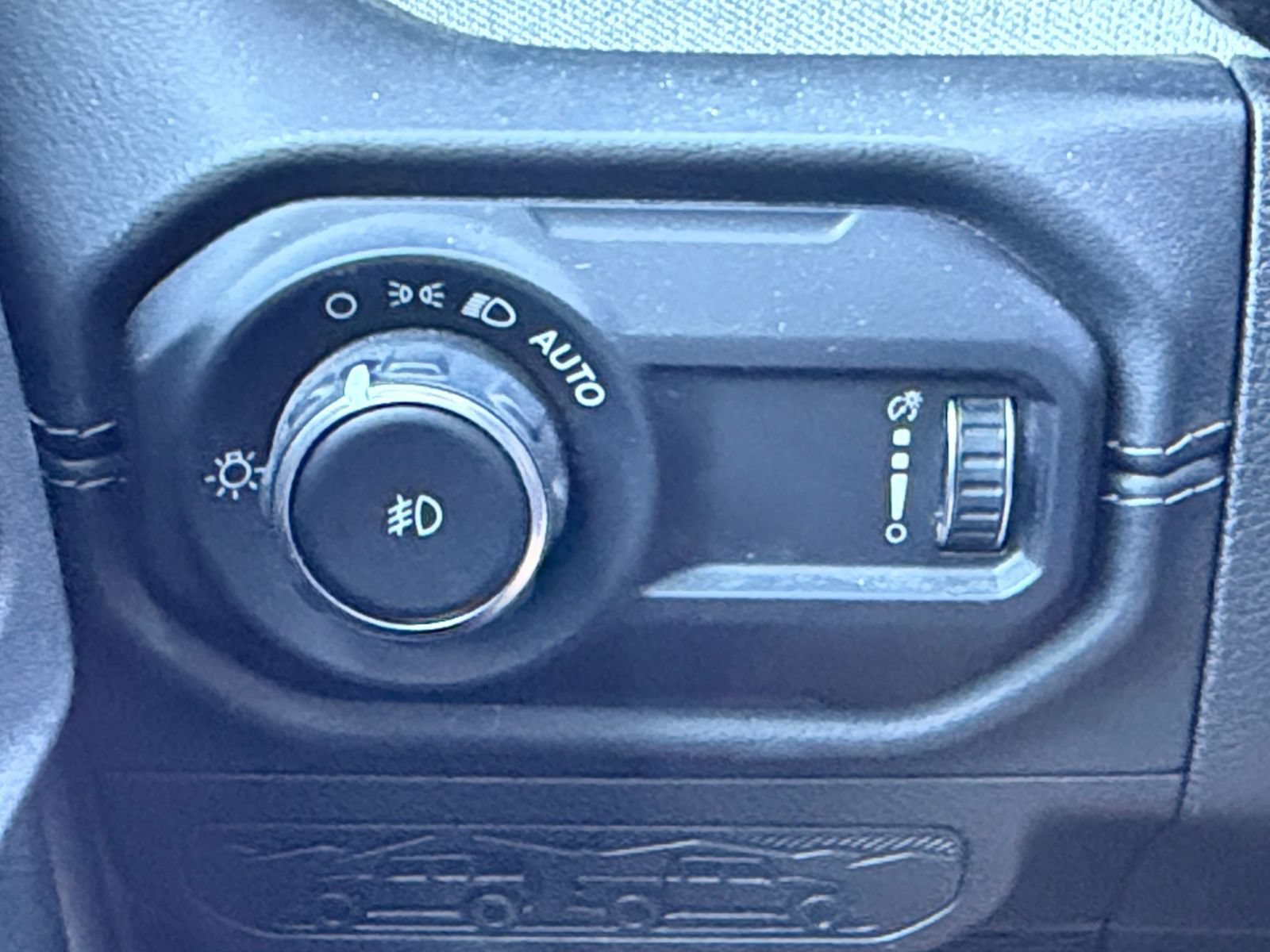 Used 2025 Jeep Wrangler Unlimited Sahara AWD/4WD image 34