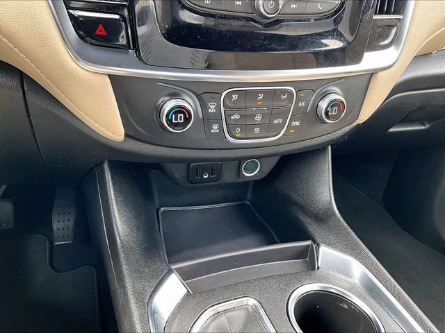 Used 2023 Chevrolet Traverse LS w/ Midnight/Sport Edition FWD image 28