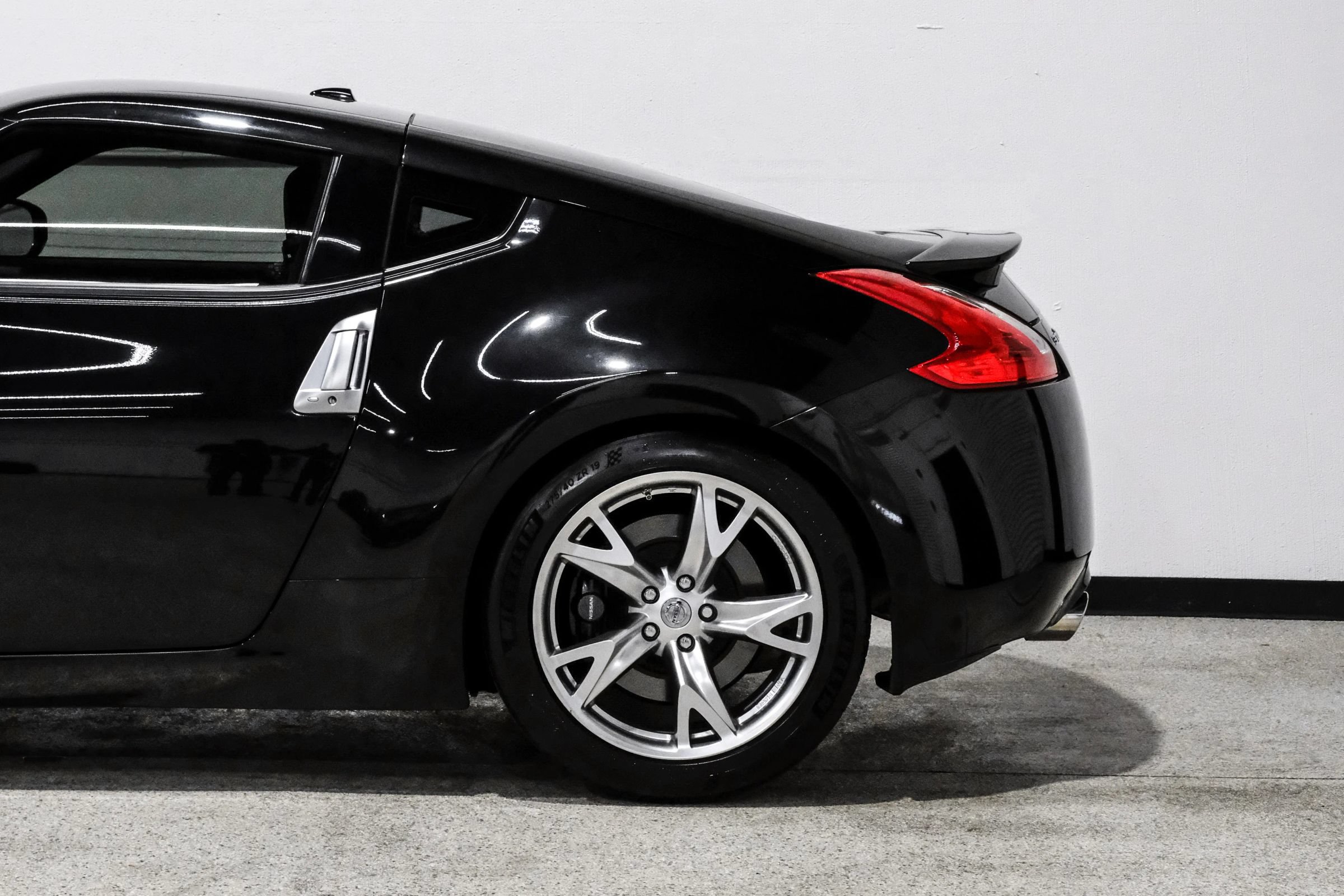 Used 2012 Nissan 370Z Touring w/ Sport Pkg RWD image 10