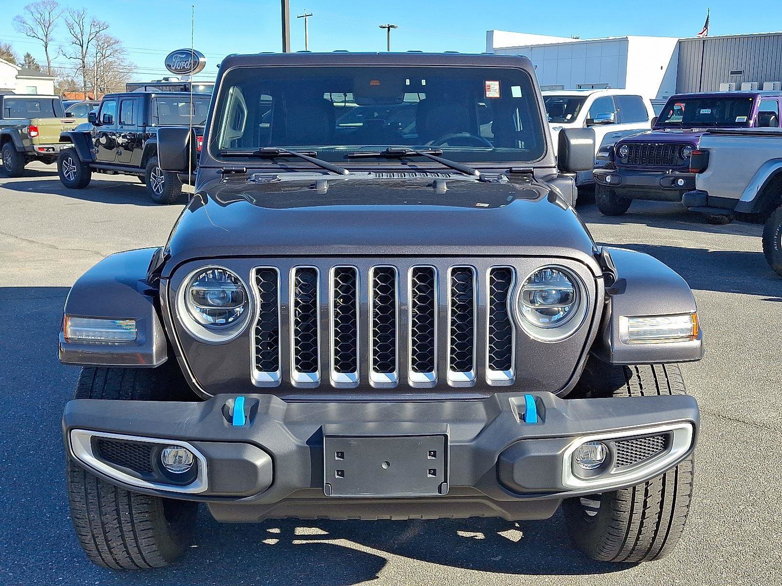 Used 2022 Jeep Wrangler Unlimited Sahara w/ Cold Weather Group image 2