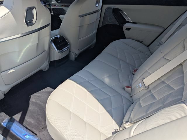 New 2026 BMW 740i w/ Executive Package RWD image 18