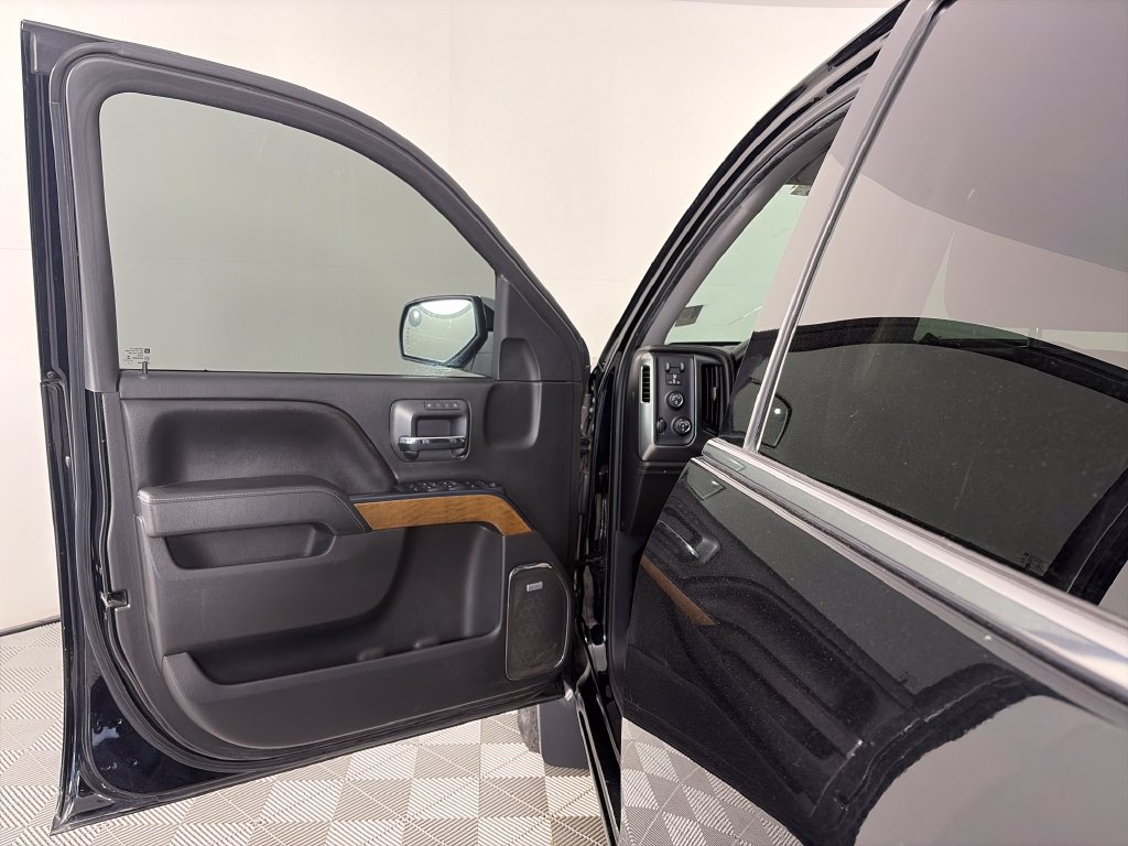Used 2016 Chevrolet Silverado 1500 LTZ w/ Sport Package AWD/4WD image 10