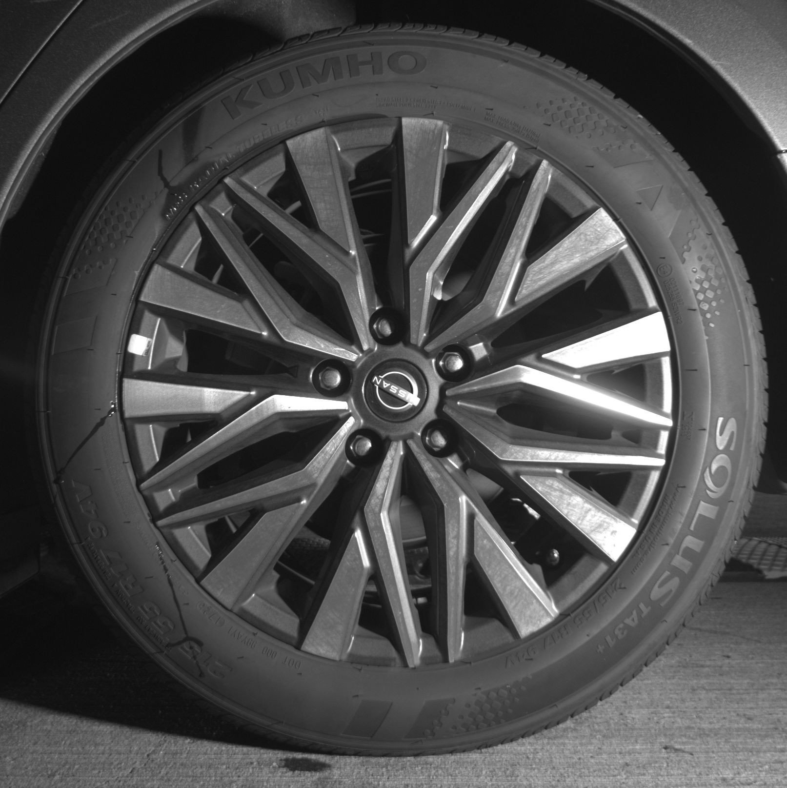 Used 2025 Nissan Altima 2.5 SV FWD image 14