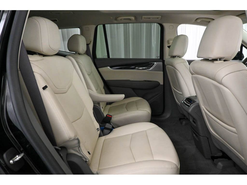 Used 2022 Cadillac XT6 Premium Luxury w/ Technology Package image 18