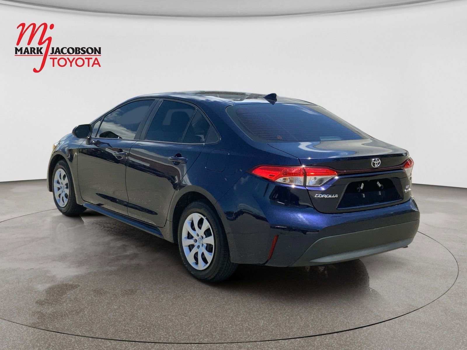Used 2026 Toyota Corolla LE FWD image 7