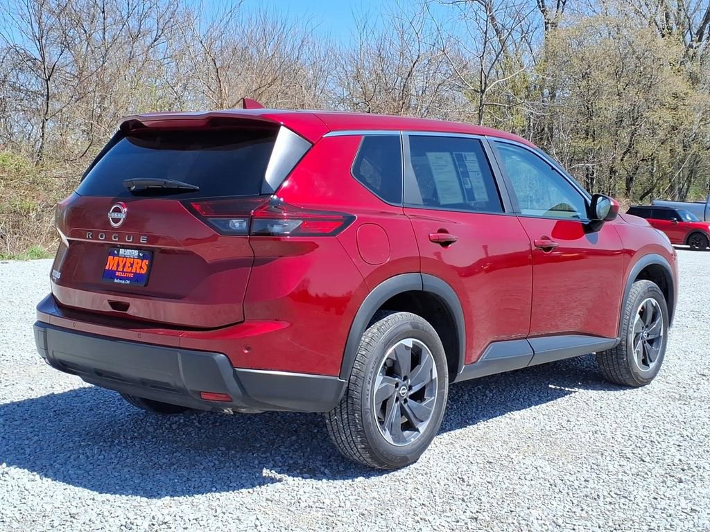 Used 2025 Nissan Rogue SV FWD image 8