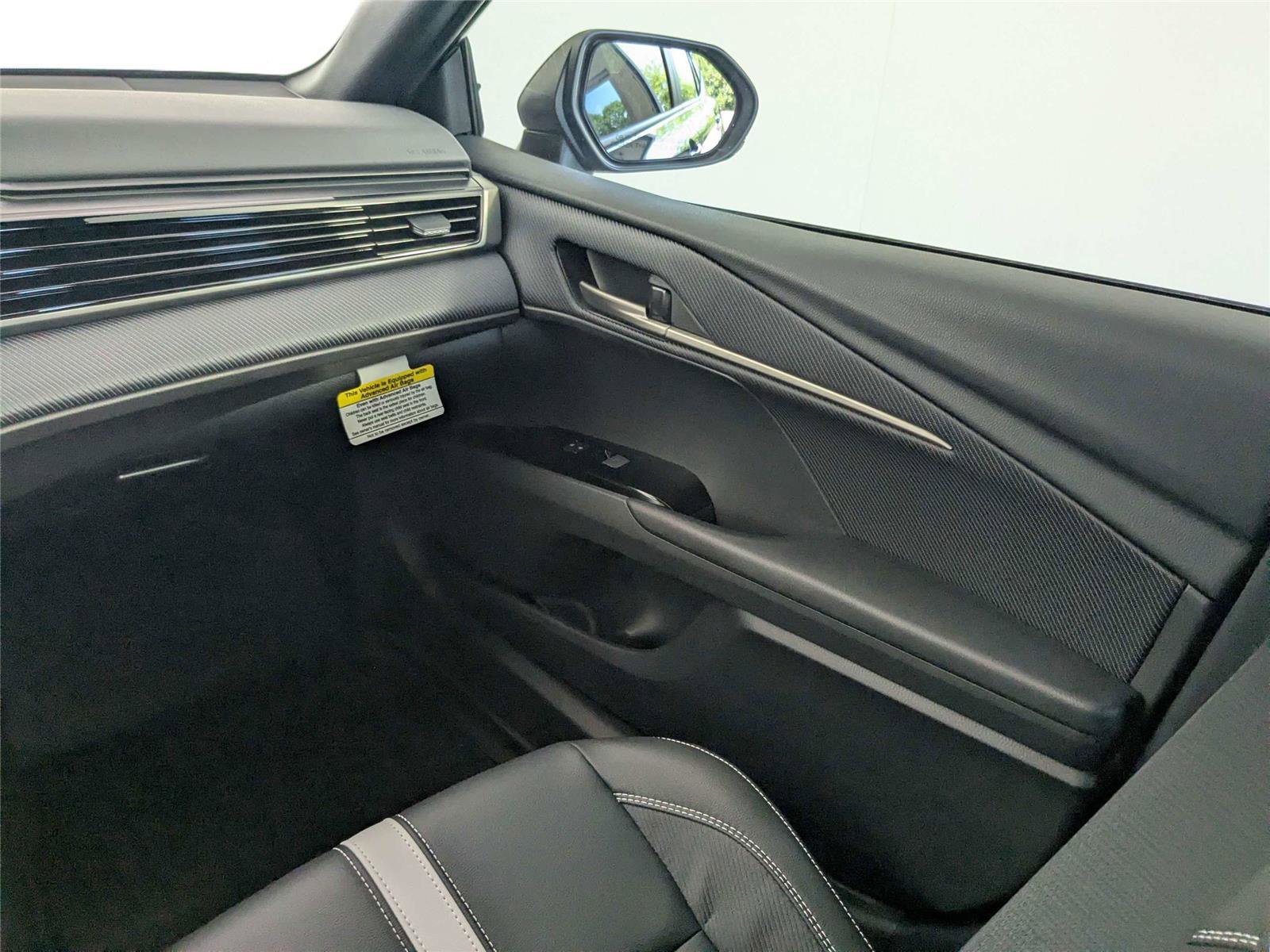 New 2026 Toyota Camry Hybrid FWD image 27