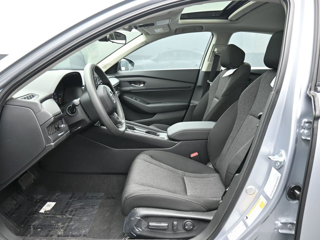 New 2025 Honda Accord SE image 32