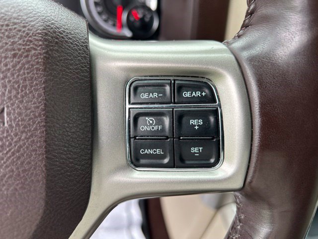 Used 2018 RAM 1500 Laramie AWD/4WD image 18
